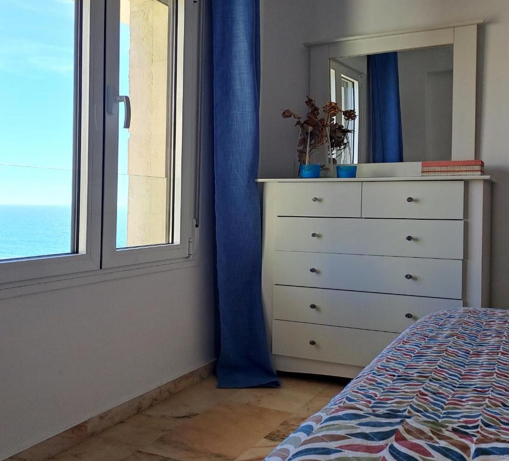 Romantica Vista Al Paseo Maritimo De Кадис Екстериор снимка